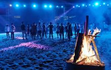 敦煌鸣沙山沙漠露营越野基地