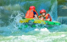 大围山峡谷漂流