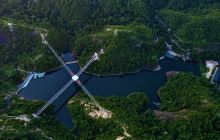 石牛寨高山地下大峡谷漂流