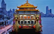 “龙船”黄浦江游船